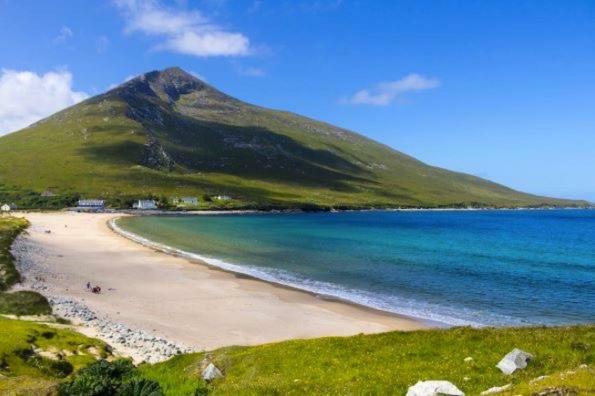 The Old Beach Cottage, Achill Doogort エクステリア 写真